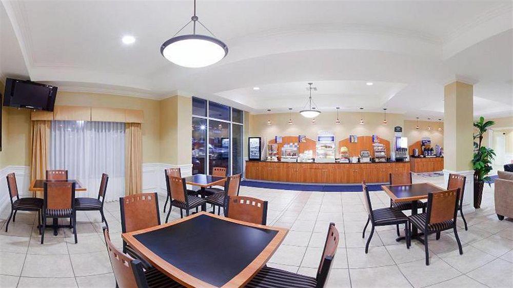 Holiday Inn Express Hotel & Suites Wichita Airport By Ihg Extérieur photo