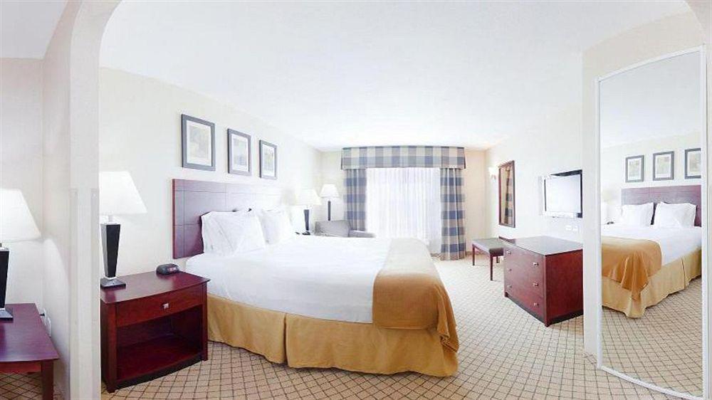 Holiday Inn Express Hotel & Suites Wichita Airport By Ihg Extérieur photo