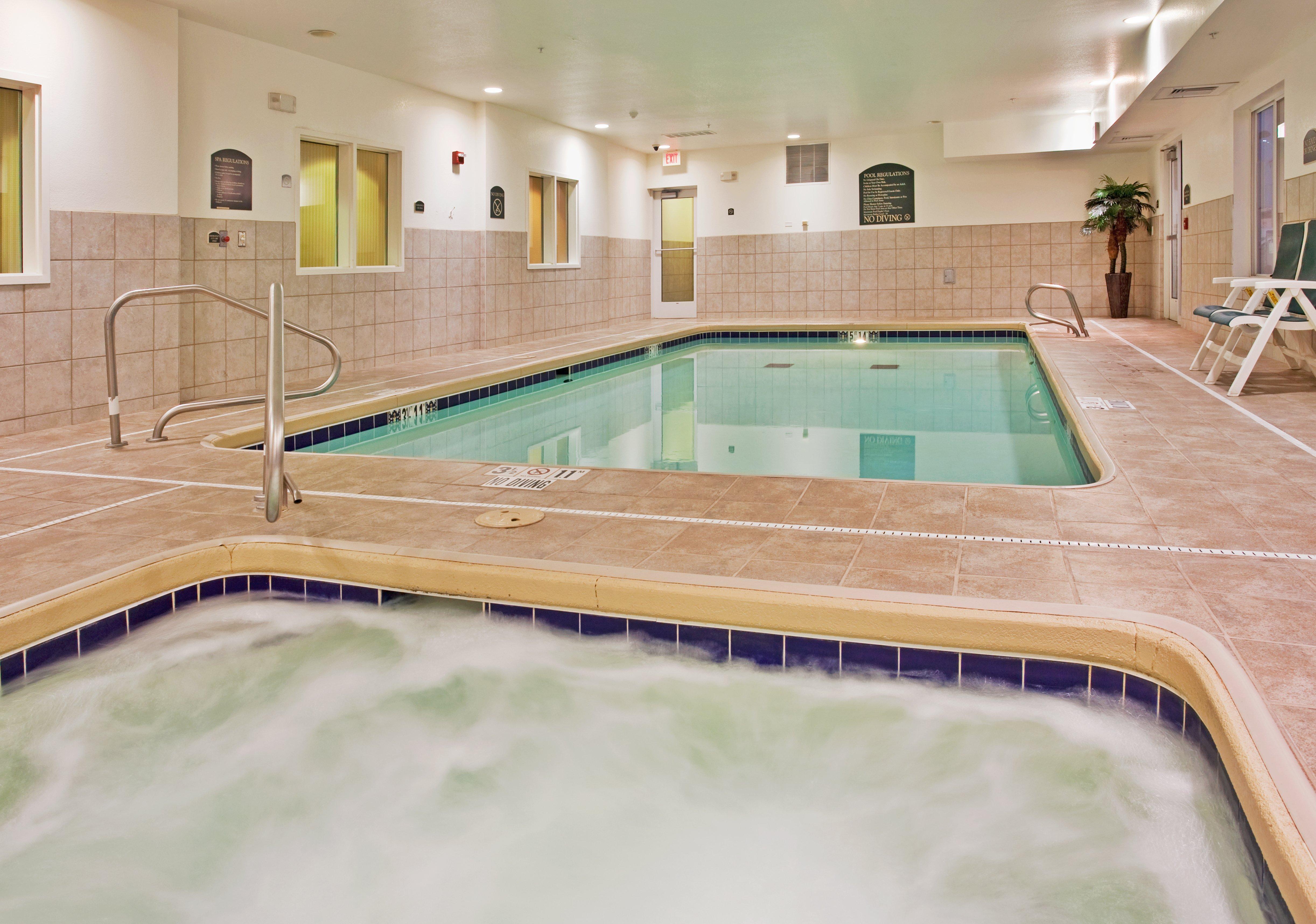 Holiday Inn Express Hotel & Suites Wichita Airport By Ihg Extérieur photo