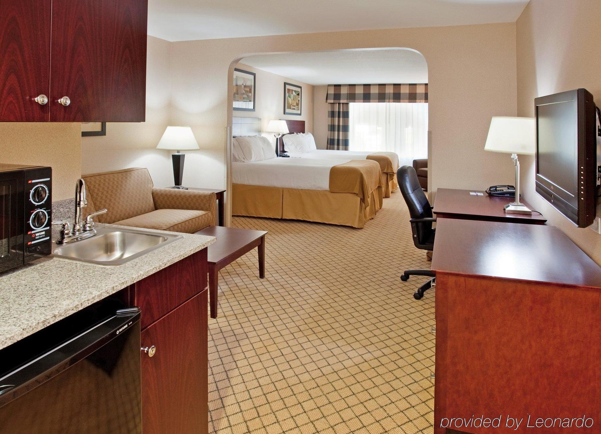 Holiday Inn Express Hotel & Suites Wichita Airport By Ihg Extérieur photo