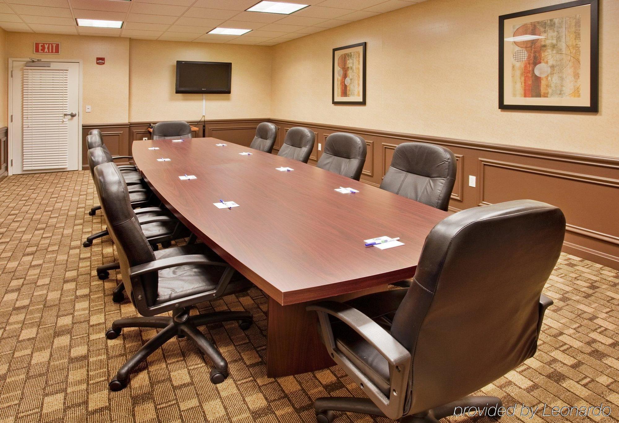 Holiday Inn Express Hotel & Suites Wichita Airport By Ihg Extérieur photo